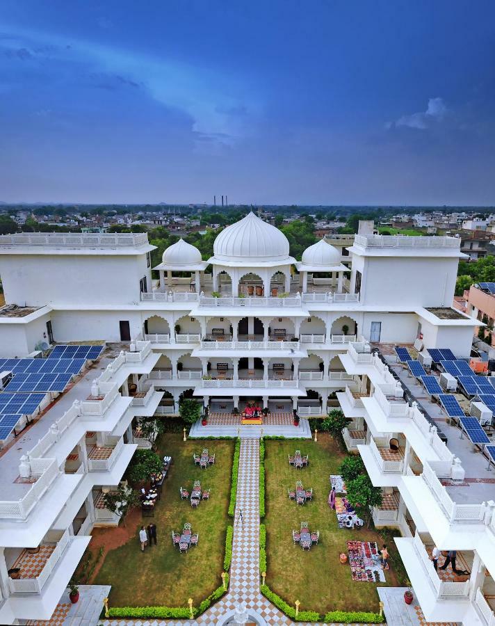 Anuraga Palace Resort 5*