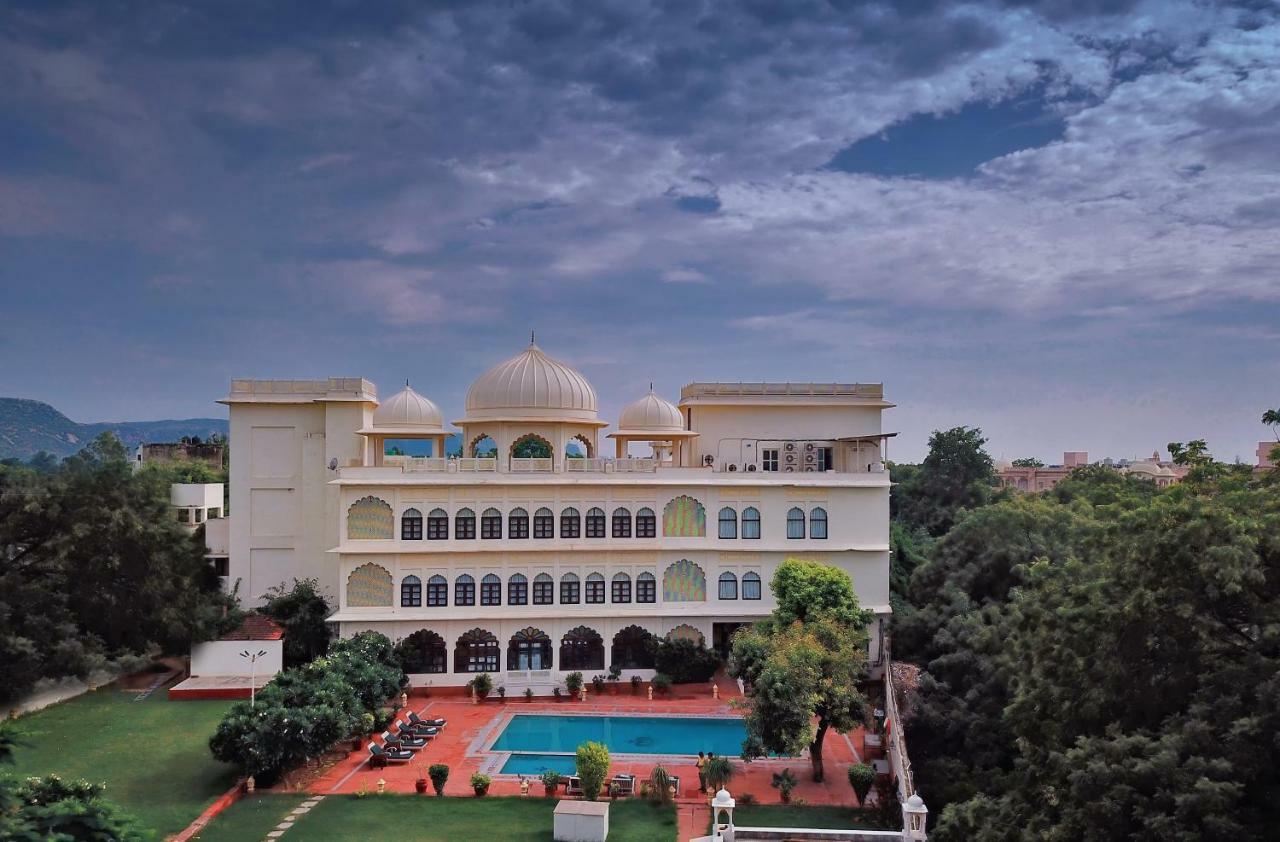 Anuraga Palace Resort 5*