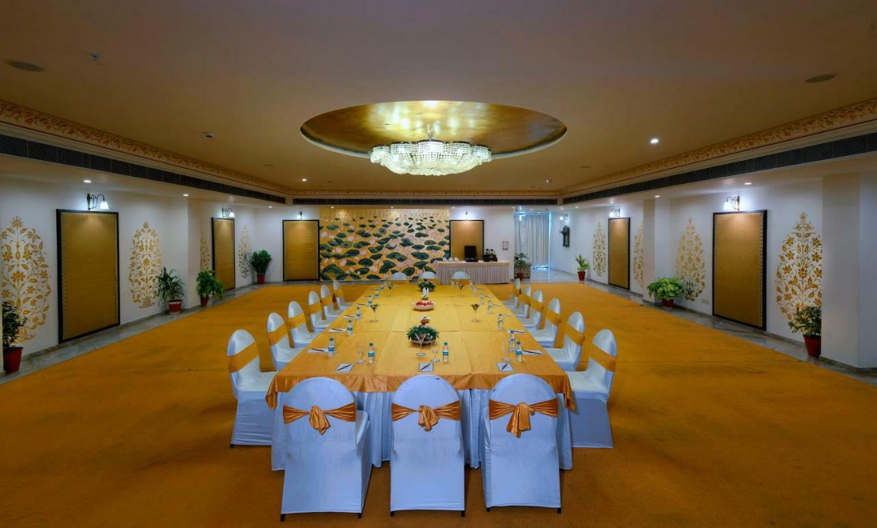 Resort Anuraga Palace